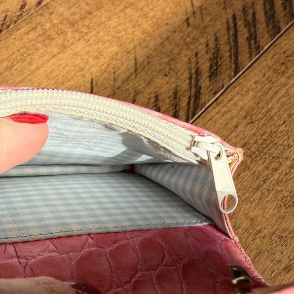 Dooney and Bourke Light Pink Small wallet change purse card holder crocodile - Picture 5 of 9